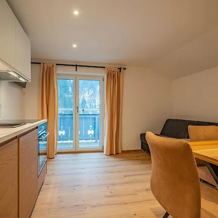 Alpen Haus Maria 2 * フィーホーフェン